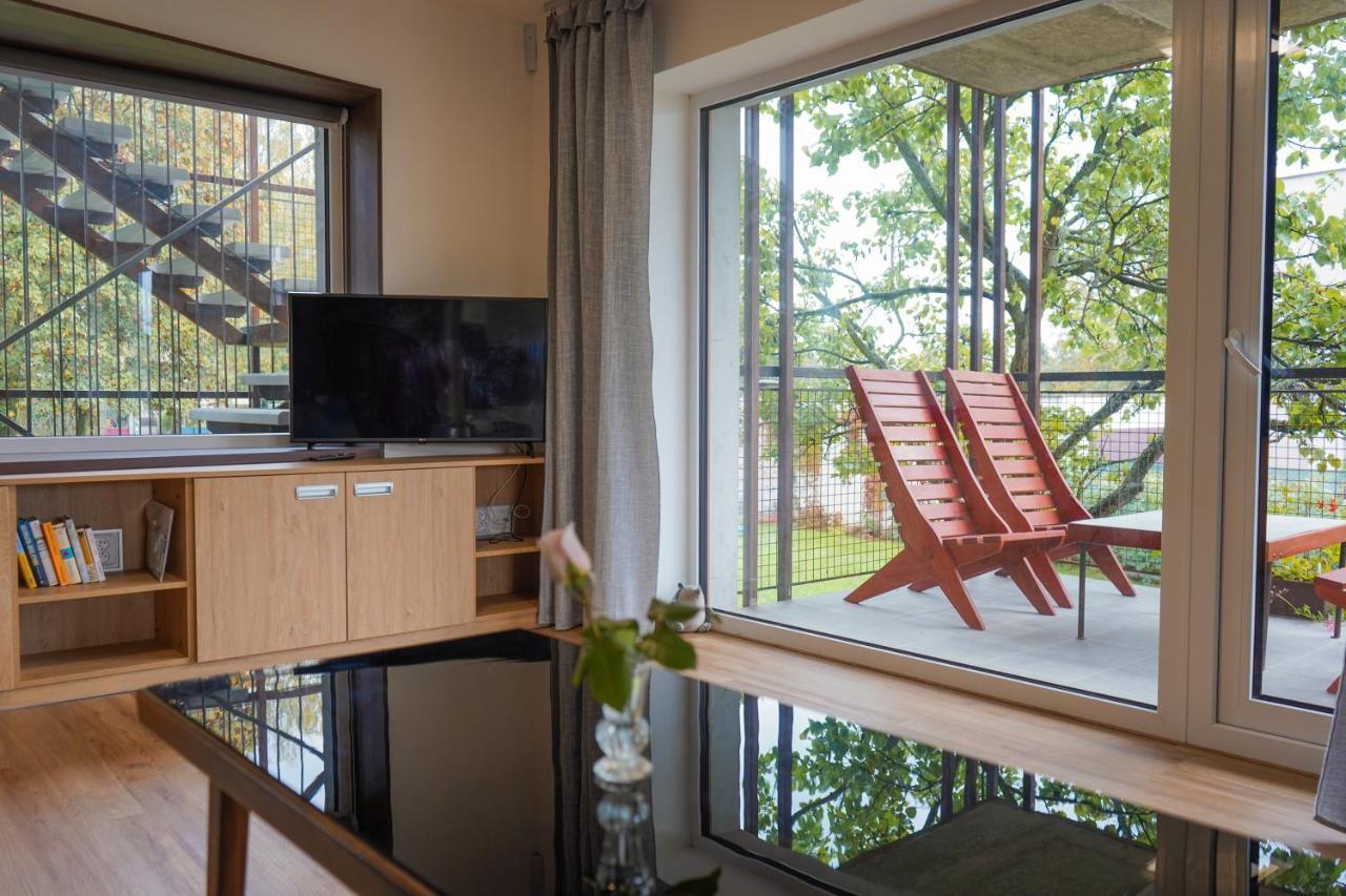 Vila Vekose - Apartman S Terasou A Zahradou Градец-Кралове Экстерьер фото